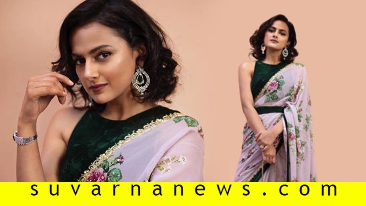 ನಟಿ ಶ್ರದ್ಧಾ ಶ್ರೀನಾಥ್ಗೆ ಕೊರೋನಾ ವೈರಸ್; ನಿಜಕ್ಕೂ ಕ್ವಾರಂಟೈನ್ನಲ್ಲಿದ್ದಾರಾ? ನಟಿ ಶ್ರದ್ಧಾ ಶ್ರೀನಾಥ್ಗೆ ಕೊರೋನಾ ವೈರಸ್; ನಿಜಕ್ಕೂ ಕ್ವಾರಂಟೈನ್ನಲ್ಲಿದ್ದಾರಾ?