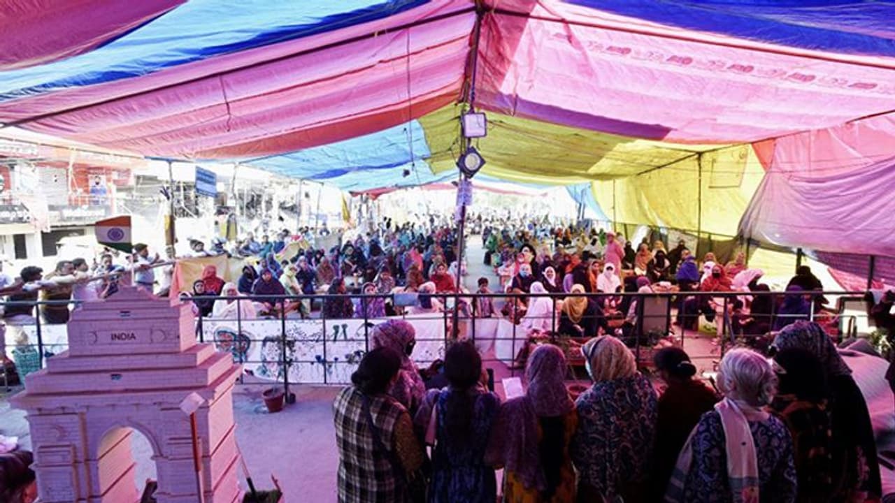 शाहीनबाग में भी गए थे तब्लीगी जमात के लोग, दिल्ली में हो सकता है बड़ा कोरोना संक्रमण का विस्फोट शाहीनबाग में भी गए थे तब्लीगी जमात के लोग, दिल्ली में हो सकता है बड़ा कोरोना संक्रमण का विस्फोट