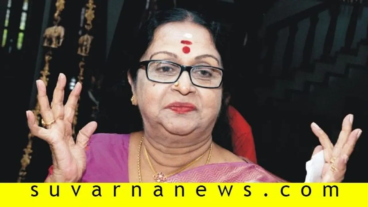 ಸಿಎಂ ಪರಿಹಾರ ನಿಧಿಗೆ ಐದು ಲಕ್ಷ ರೂ.ದೇಣಿಗೆ ನೀಡಿದ ಹಿರಿಯ ನಟಿ ಸರೋಜ ದೇವಿ! ಸಿಎಂ ಪರಿಹಾರ ನಿಧಿಗೆ ಐದು ಲಕ್ಷ ರೂ.ದೇಣಿಗೆ ನೀಡಿದ ಹಿರಿಯ ನಟಿ ಸರೋಜ ದೇವಿ!