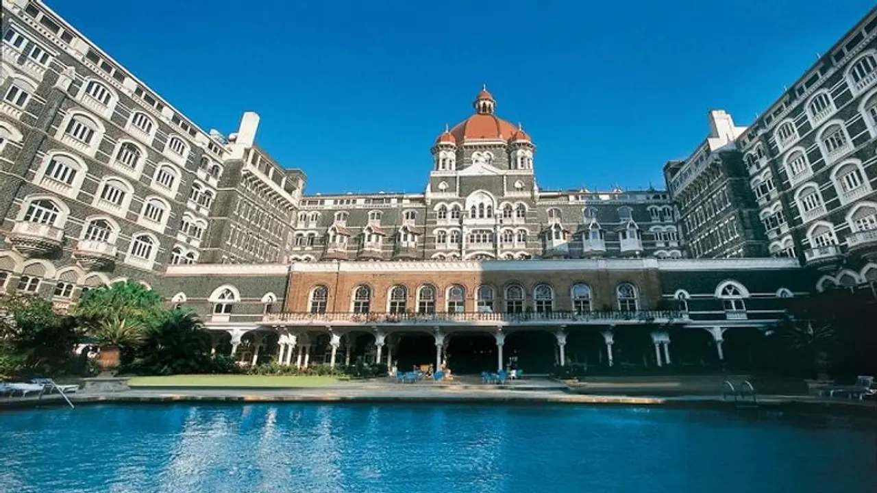 कोरोना के खिलाफ जंग में सामने आया टाटा ग्रुप, कई बड़े होटलों में दी डॉक्टरों को रहने की सुविधा