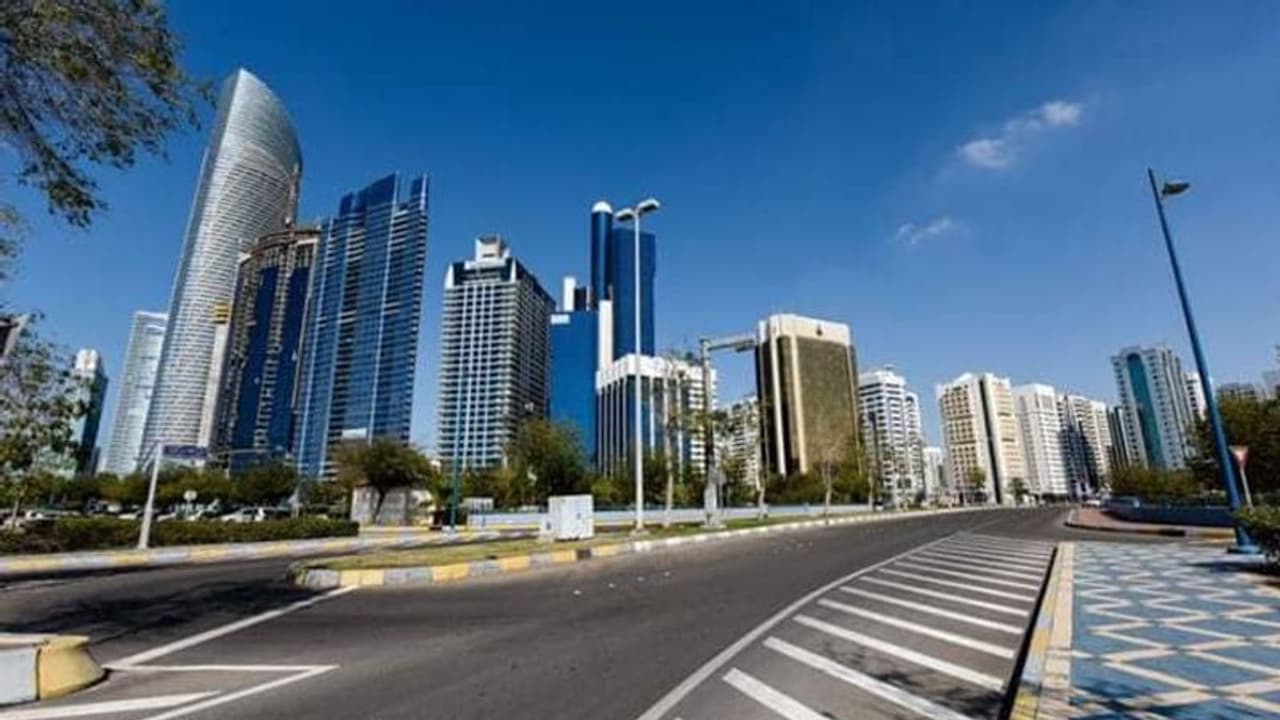 உலகம் இதுவரை கண்டிராத லாக்டவுன்கள்... கொரோனாவால் உலகில் 88 நாடுகளில் முழு ஊரடங்கு உத்தரவு! உலகம் இதுவரை கண்டிராத லாக்டவுன்கள்... கொரோனாவால் உலகில் 88 நாடுகளில் முழு ஊரடங்கு உத்தரவு!