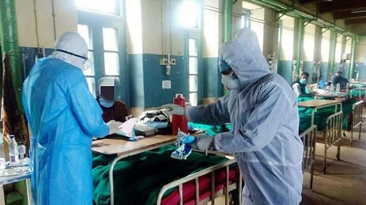 சென்னையில் கொரோனா பாதிப்பு இல்லாத இரு மண்டலங்கள்..! எது தெரியுமா மக்களே..? சென்னையில் கொரோனா பாதிப்பு இல்லாத இரு மண்டலங்கள்..! எது தெரியுமா மக்களே..?