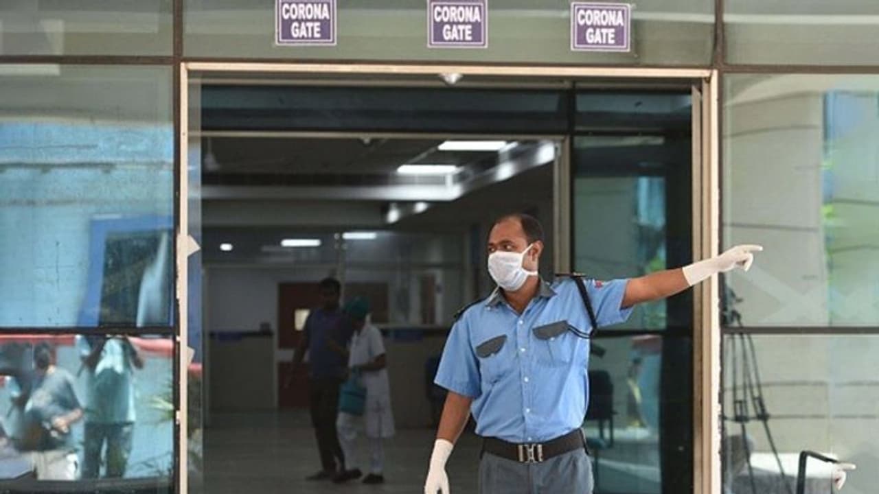 শুধু কলকাতাতেই করোনায় আক্রান্ত ৯৪৮, মৃতের সংখ্যা ৭৪ শুধু কলকাতাতেই করোনায় আক্রান্ত ৯৪৮, মৃতের সংখ্যা ৭৪