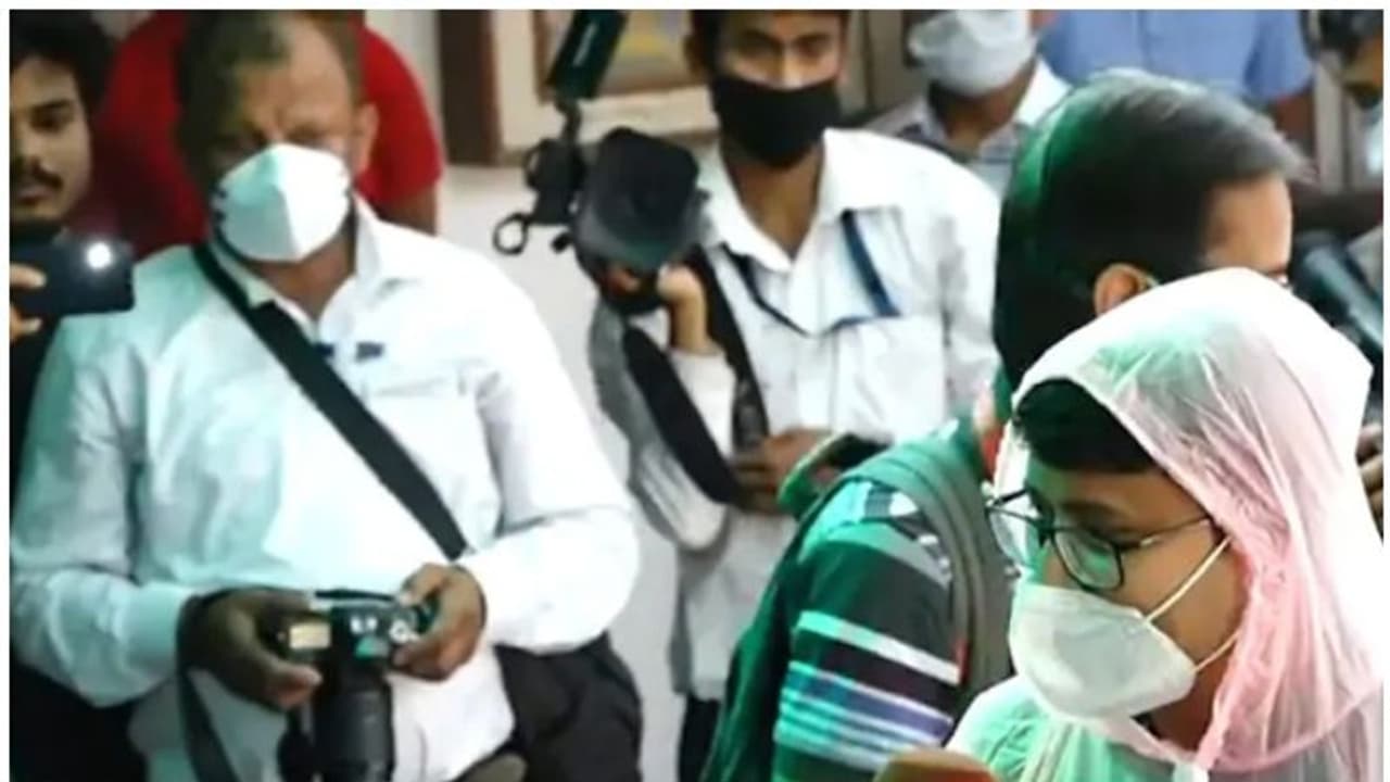 മാധ്യമപ്രവര്ത്തകര്ക്ക് കൊവിഡ് പ്രതിരോധ സുരക്ഷാ കിറ്റുകള് നല്കി ഗുവാഹത്തി പ്രസ് ക്ലബ് മാധ്യമപ്രവര്ത്തകര്ക്ക് കൊവിഡ് പ്രതിരോധ സുരക്ഷാ കിറ്റുകള് നല്കി ഗുവാഹത്തി പ്രസ് ക്ലബ്