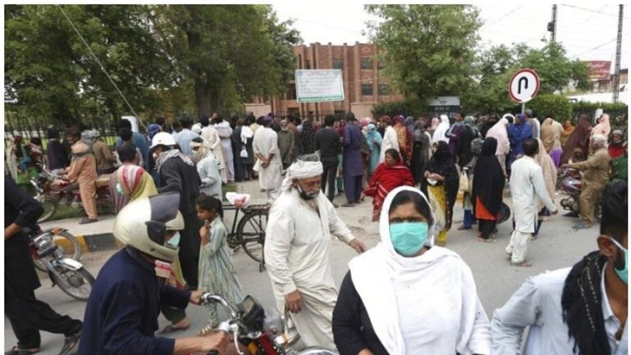 പാകിസ്ഥാനിലും കൊവിഡ് കേസുകള് വര്ധിക്കുന്നു; പഞ്ചാബ് പ്രവിശ്യയില് പ്രതിസന്ധി രൂക്ഷം പാകിസ്ഥാനിലും കൊവിഡ് കേസുകള് വര്ധിക്കുന്നു; പഞ്ചാബ് പ്രവിശ്യയില് പ്രതിസന്ധി രൂക്ഷം