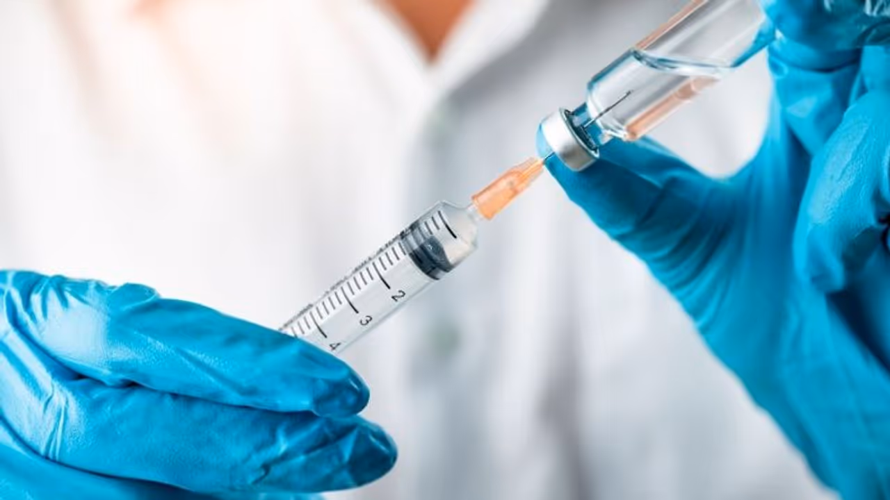 കൊവിഡ് 19: വയോധിക മരിച്ചു; പരിശോധനാഫലം എത്തിയത് മരണശേഷം; നഴ്സുമാരും ഡോക്ടേഴ്സുമുൾപ്പെടെ 50 പേർ ക്വാറന്റൈനിൽ കൊവിഡ് 19: വയോധിക മരിച്ചു; പരിശോധനാഫലം എത്തിയത് മരണശേഷം; നഴ്സുമാരും ഡോക്ടേഴ്സുമുൾപ്പെടെ 50 പേർ ക്വാറന്റൈനിൽ