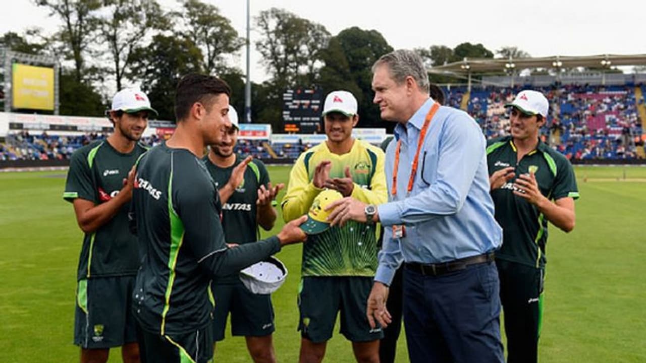 ധോണി, കോലി, ഗില്... ഇവര് മൂന്ന് പേരുമാണ് എന്റെ ഹീറോസ്; വെളിപ്പെടുത്തലുമായി മുന് ഓസീസ് താരം ധോണി, കോലി, ഗില്... ഇവര് മൂന്ന് പേരുമാണ് എന്റെ ഹീറോസ്; വെളിപ്പെടുത്തലുമായി മുന് ഓസീസ് താരം