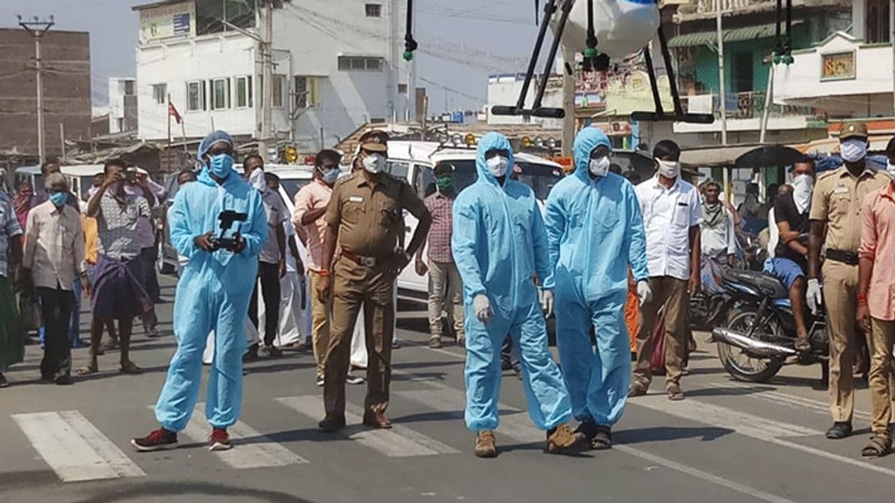 മെയ് 31 വരെ ലോക്ക് ഡൗൺ നീട്ടി മഹാരാഷ്ട്രയും തമിഴ്നാടും മെയ് 31 വരെ ലോക്ക് ഡൗൺ നീട്ടി മഹാരാഷ്ട്രയും തമിഴ്നാടും