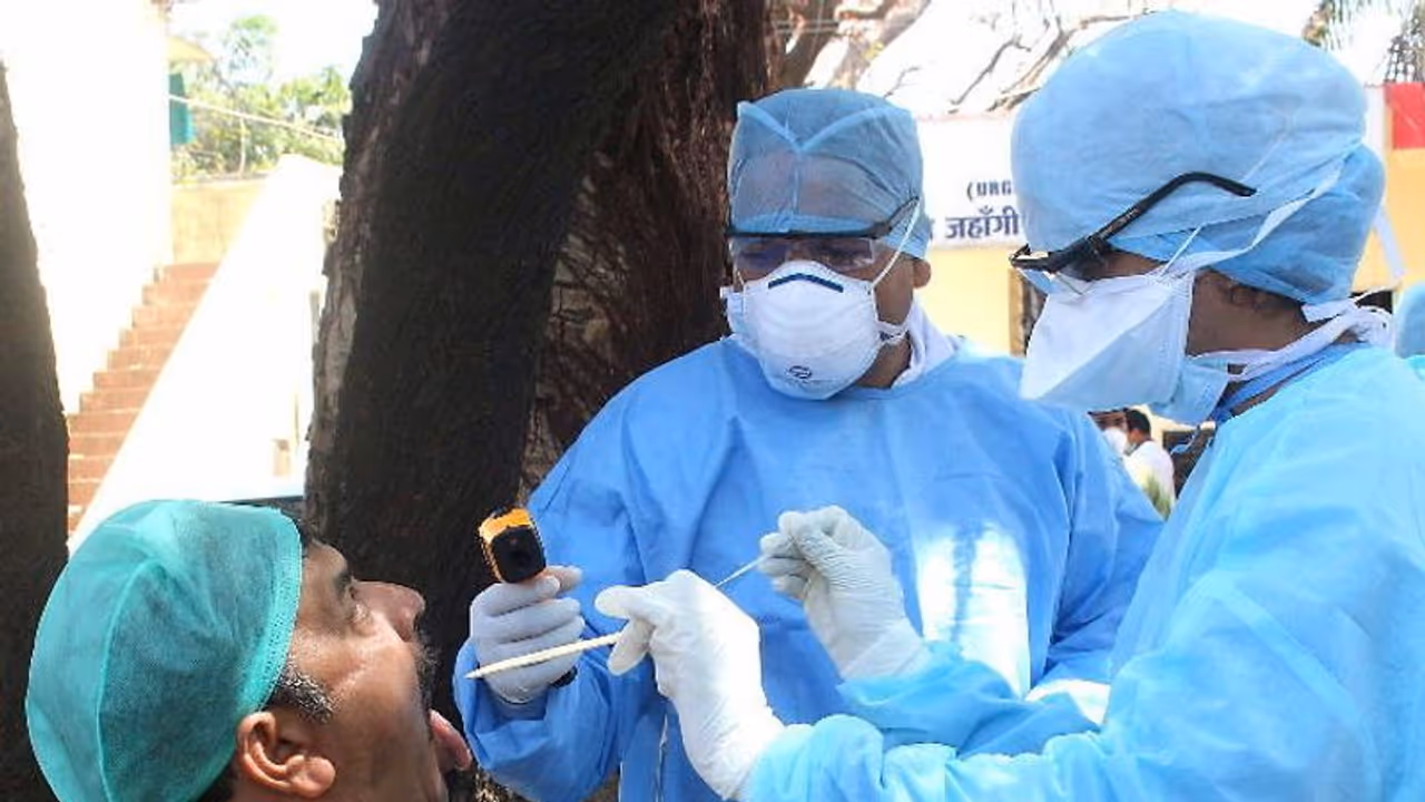 தமிழ்நாட்டை ஓவர்டேக் செய்த டெல்லி.. மாநில வாரியாக கொரோனா பாதிப்பு விவரம்