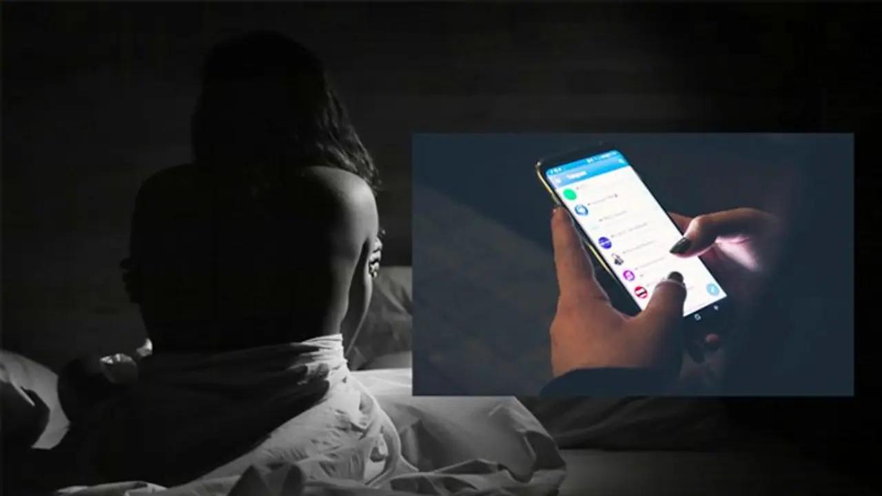 'ಗೆಳೆಯನೊಂದಿಗ ಖಾಸಗಿ ಕ್ಷಣಗಳ ಪೋಟೋ ಇದೆ' ಕೋಟಿ ಹಣ ಪೀಕಿದ ಸುಂದರಿ! 'ಗೆಳೆಯನೊಂದಿಗ ಖಾಸಗಿ ಕ್ಷಣಗಳ ಪೋಟೋ ಇದೆ' ಕೋಟಿ ಹಣ ಪೀಕಿದ ಸುಂದರಿ!