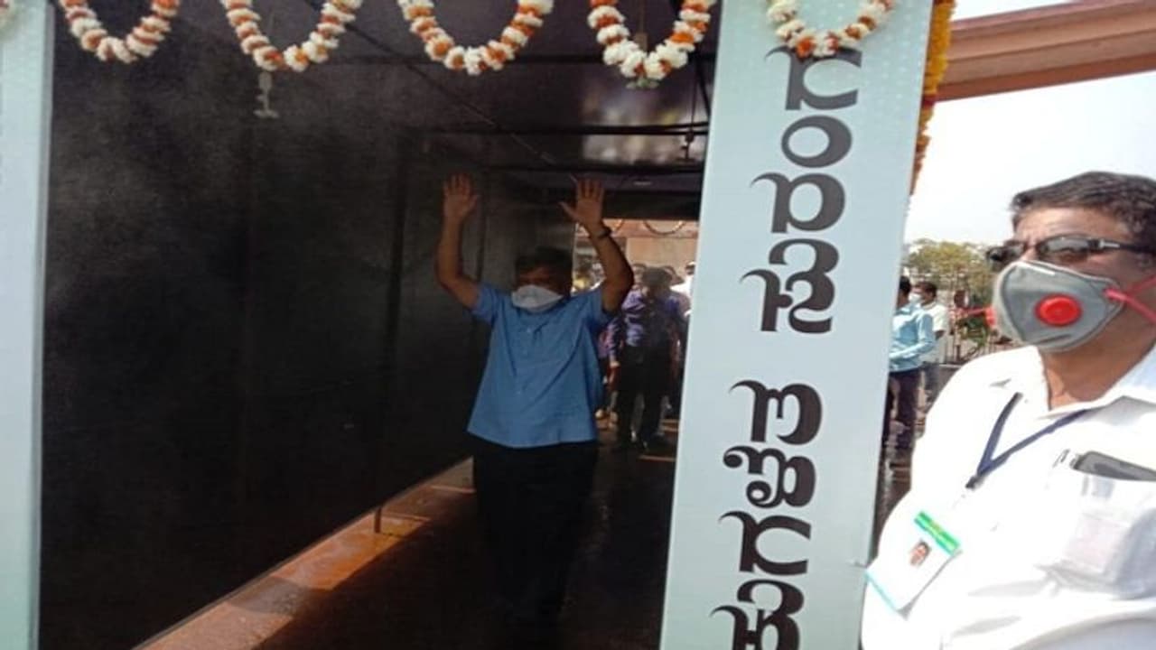 ಉತ್ತರ ಕರ್ನಾಟಕದಲ್ಲಿ ಮೊದಲ ಪ್ರಯತ್ನ: ಕೊರೋನಾ ಸೋಂಕು ಕಳೆಯುವ ಸುರಂಗ ಸ್ಥಾಪನೆ