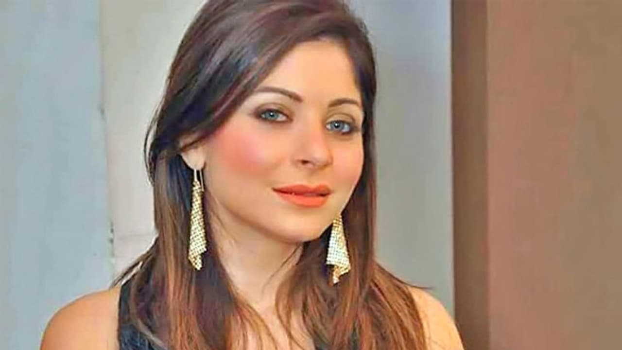 করোনা যুদ্ধে জয়ী কণিকা, ছাড়া পেলেন হাসপাতাল থেকে করোনা যুদ্ধে জয়ী কণিকা, ছাড়া পেলেন হাসপাতাল থেকে