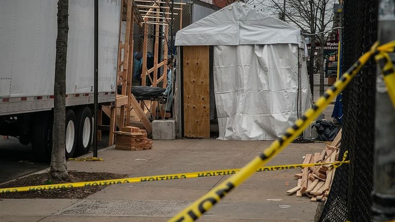 ఇంగ్లాండ్ లో భారతీయ విద్యార్థి ఆత్మహత్య.. లాక్ డౌన్ లో పేరెంట్స్ ఇంగ్లాండ్ లో భారతీయ విద్యార్థి ఆత్మహత్య.. లాక్ డౌన్ లో పేరెంట్స్