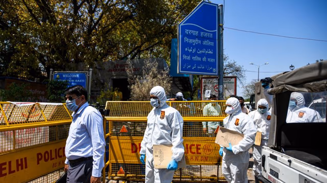 করোনার ২০টি হটস্পট সিল করা হল রাজধানীতে, মাস্ক পড়া আবশ্যক করল প্রশাসন