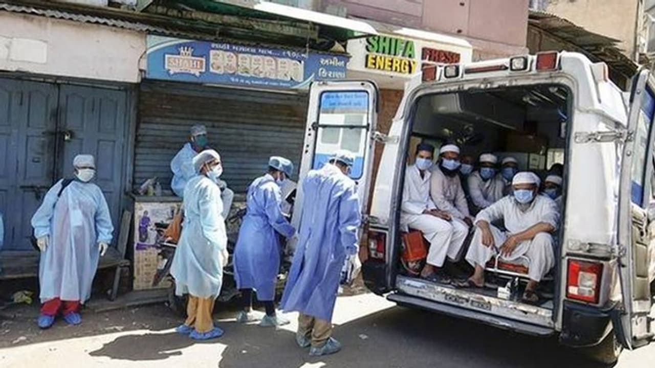 కరీంనగర్ కు కరోనాను మోసుకొచ్చిన ఇండోనేషియన్లపై కేసులు కరీంనగర్ కు కరోనాను మోసుకొచ్చిన ఇండోనేషియన్లపై కేసులు