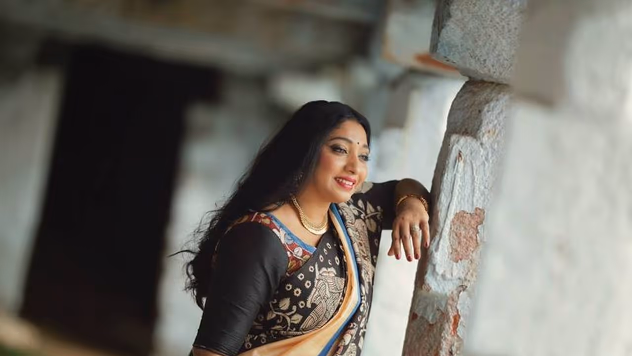 பிரபல சீரியல் நடிகை திடீர் மரணம்! பிரபல சீரியல் நடிகை திடீர் மரணம்!