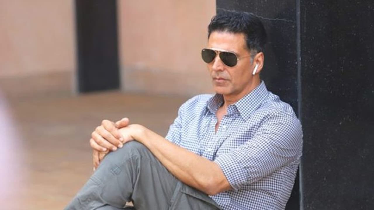 உண்மையிலேயே பெரிய மனசு! 25 கோடியை அடுத்து மேலும் 3 கோடி கொடுத்து உதவிய அக்ஷய் குமார்! உண்மையிலேயே பெரிய மனசு! 25 கோடியை அடுத்து மேலும் 3 கோடி கொடுத்து உதவிய அக்ஷய் குமார்!