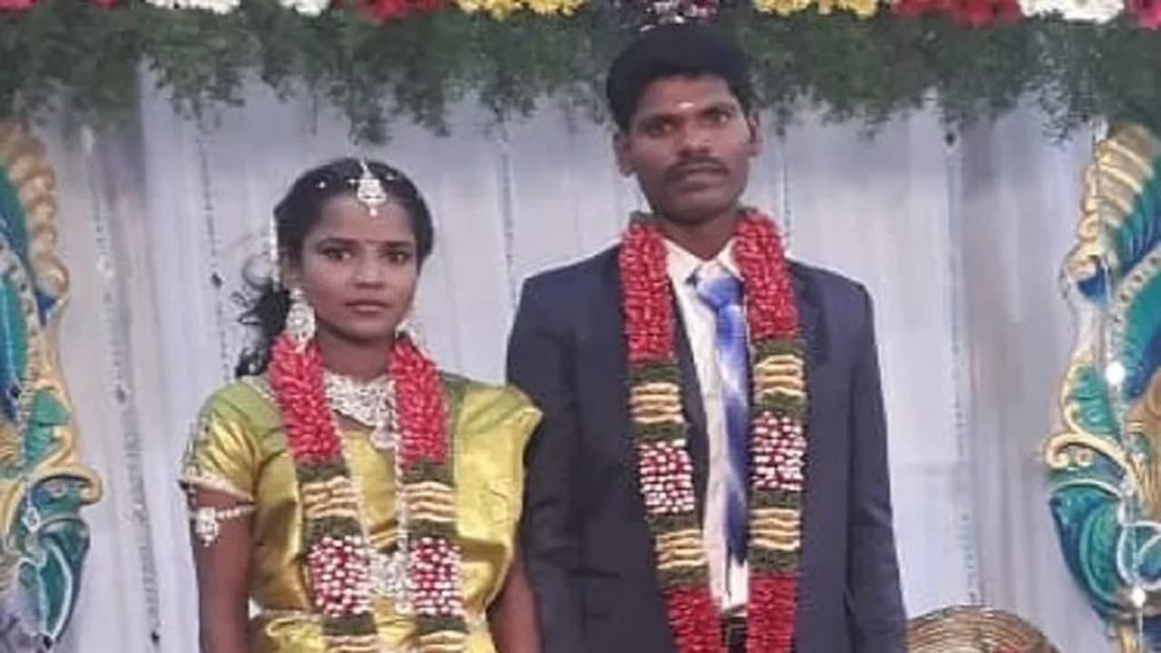 பூச்சிக்கொல்லி மருந்து என தெரியாமல் போண்டா செய்து சாப்பிட்ட இளம்பெண்..! பரிதாப மரணம்..! பூச்சிக்கொல்லி மருந்து என தெரியாமல் போண்டா செய்து சாப்பிட்ட இளம்பெண்..! பரிதாப மரணம்..!