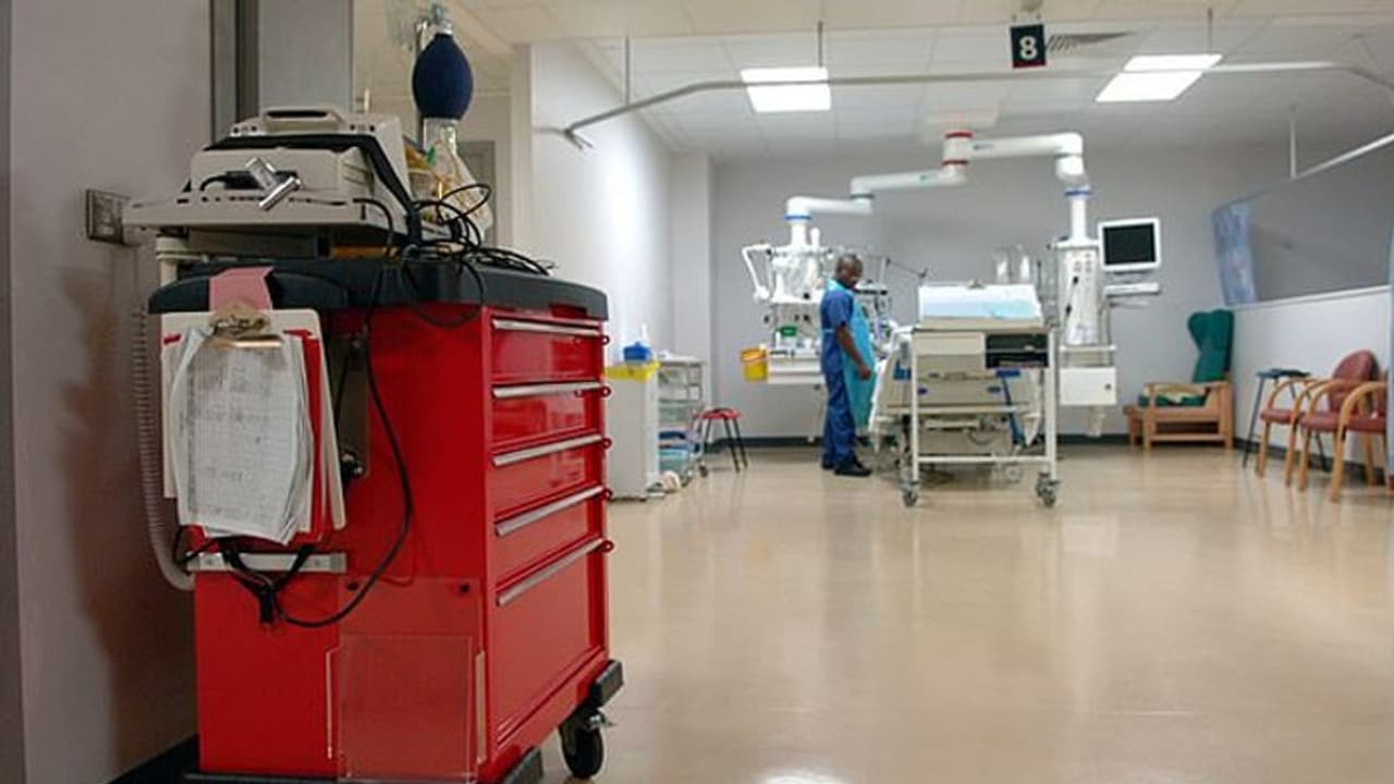 ৭ ডাক্তার ও ৩ নার্সের বিরুদ্ধে এফআইআর, তিন বছরের জেল হতে পারে এই করোনা যোদ্ধাদের