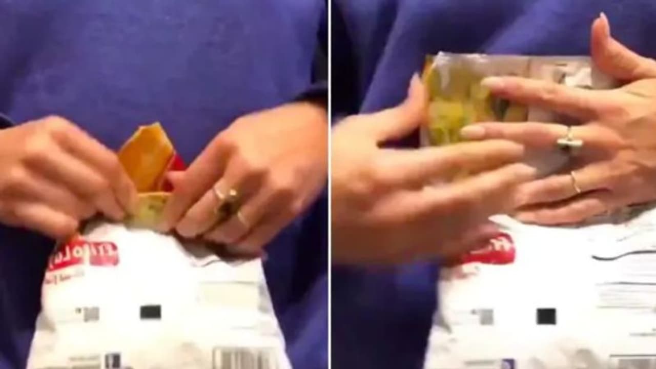 'പൊളി ഐഡിയ'; ഇനി ചിപ്സ് പാക്കറ്റ് പൊട്ടിക്കുമ്പോൾ ഇത് പരീക്ഷിക്കാം...