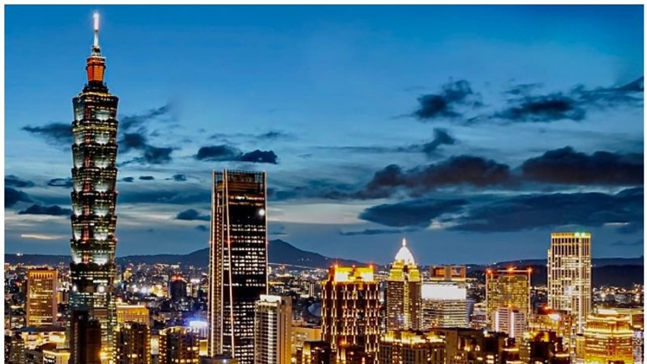 വളരെപ്പെട്ടെന്നുതന്നെ കൊവിഡിനെ നിയന്ത്രണത്തിലാക്കിയ രാജ്യം, തായ്വാൻ എങ്ങനെയാണ് മാതൃകയാവുന്നത്? വളരെപ്പെട്ടെന്നുതന്നെ കൊവിഡിനെ നിയന്ത്രണത്തിലാക്കിയ രാജ്യം, തായ്വാൻ എങ്ങനെയാണ് മാതൃകയാവുന്നത്?