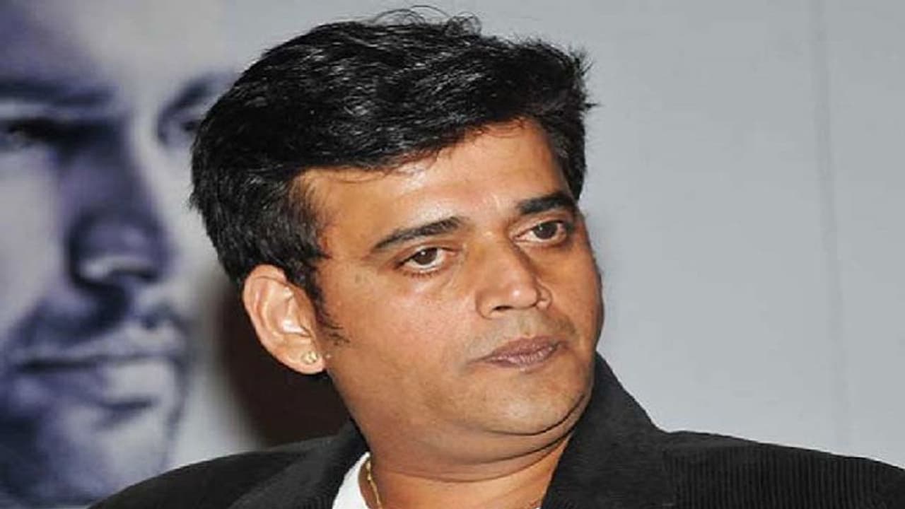 कोरोना को लेकर सांसद रवि किशन का बड़ा ऐलान, पांच साल का संपूर्ण वेतन भी देने को तैयार कोरोना को लेकर सांसद रवि किशन का बड़ा ऐलान, पांच साल का संपूर्ण वेतन भी देने को तैयार