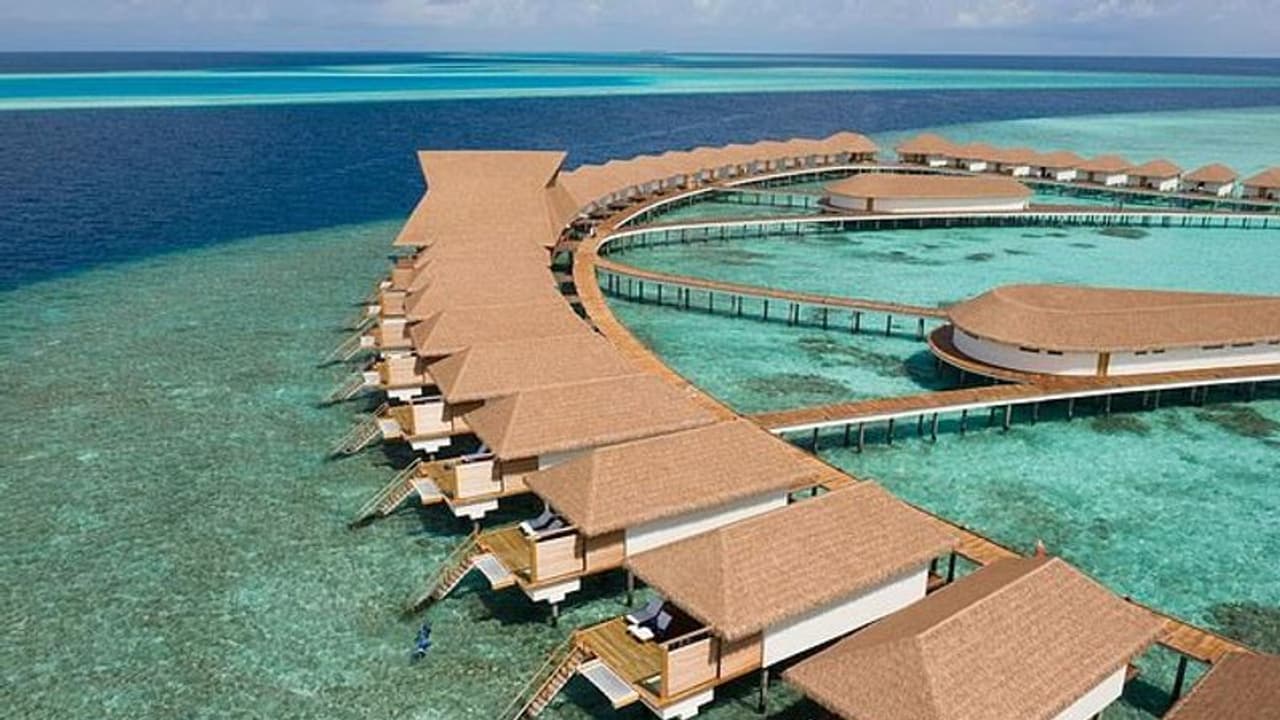করোনার প্রকোপ কাটিয়ে খুলছে মলদ্বীপ, কবে থেকে পর্যটক প্রবেশে অনুমতি করোনার প্রকোপ কাটিয়ে খুলছে মলদ্বীপ, কবে থেকে পর্যটক প্রবেশে অনুমতি
