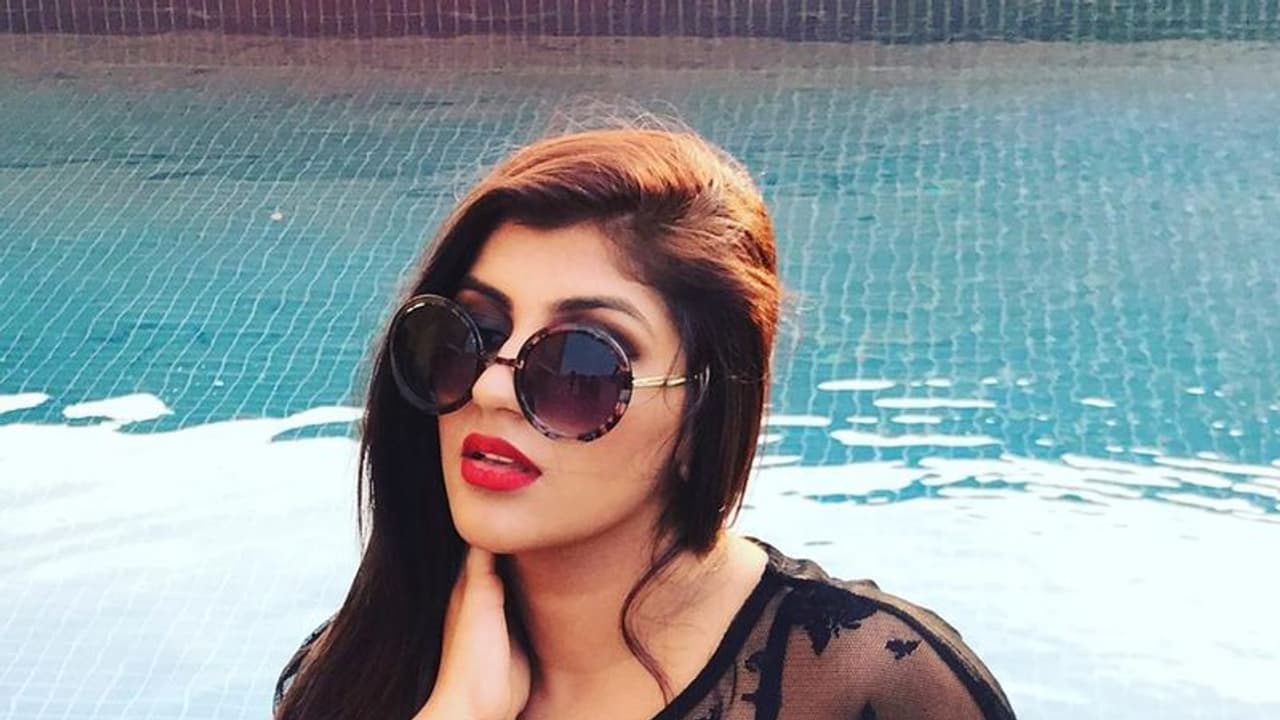 டாப் ஆங்கிளில் அதிர்ச்சி வைத்தியம் கொடுத்த யாஷிகா ஆனந்த்... படு பயங்கர ஓபனால் நிலைகுலைந்த நெட்டிசன்கள்...! டாப் ஆங்கிளில் அதிர்ச்சி வைத்தியம் கொடுத்த யாஷிகா ஆனந்த்... படு பயங்கர ஓபனால் நிலைகுலைந்த நெட்டிசன்கள்...!