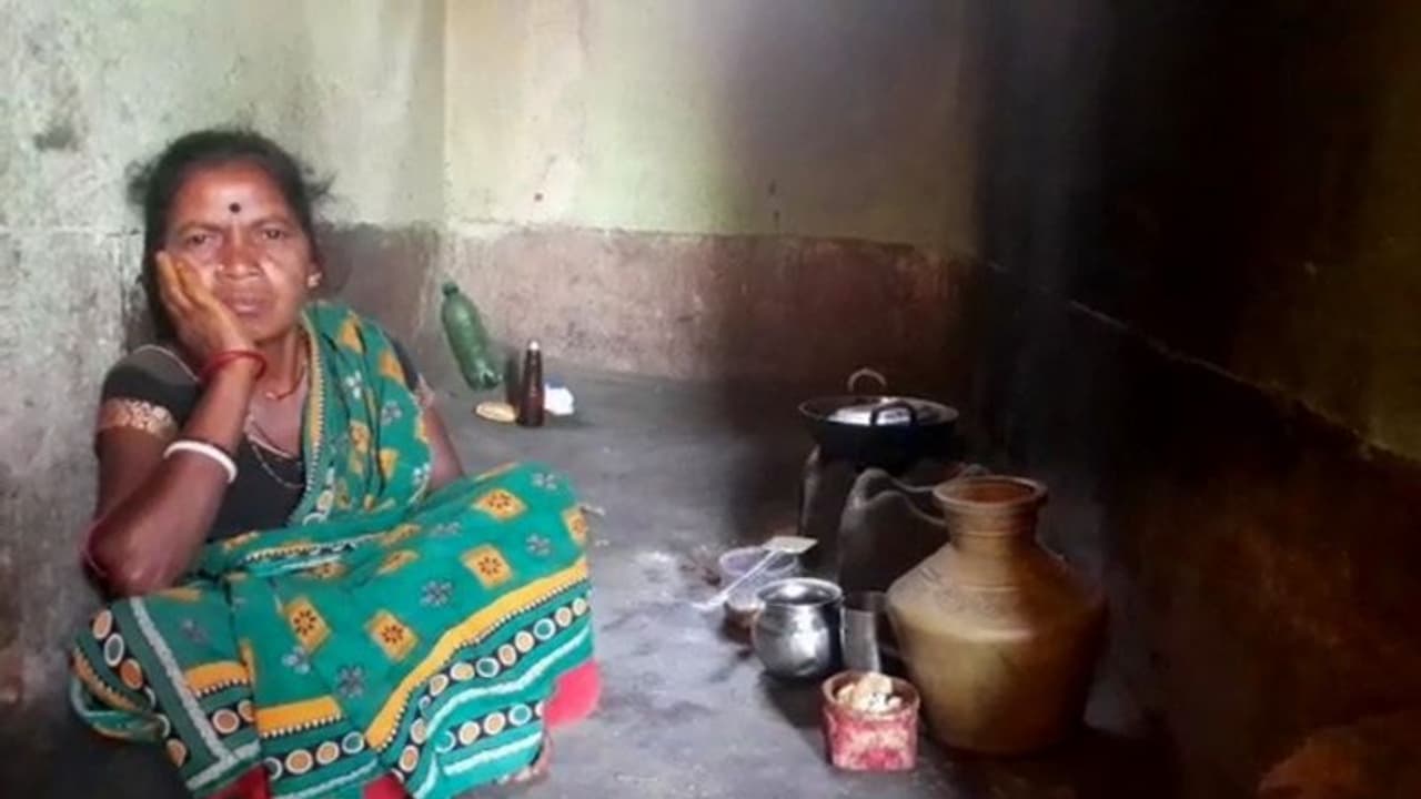 করোনা কে পাল্লা দিয়ে লকডাউনের শিকার ২০০, লাভ ক্ষতির মাপতে গেলে ধরতেই হবে এই হিসাব করোনা কে পাল্লা দিয়ে লকডাউনের শিকার ২০০, লাভ ক্ষতির মাপতে গেলে ধরতেই হবে এই হিসাব