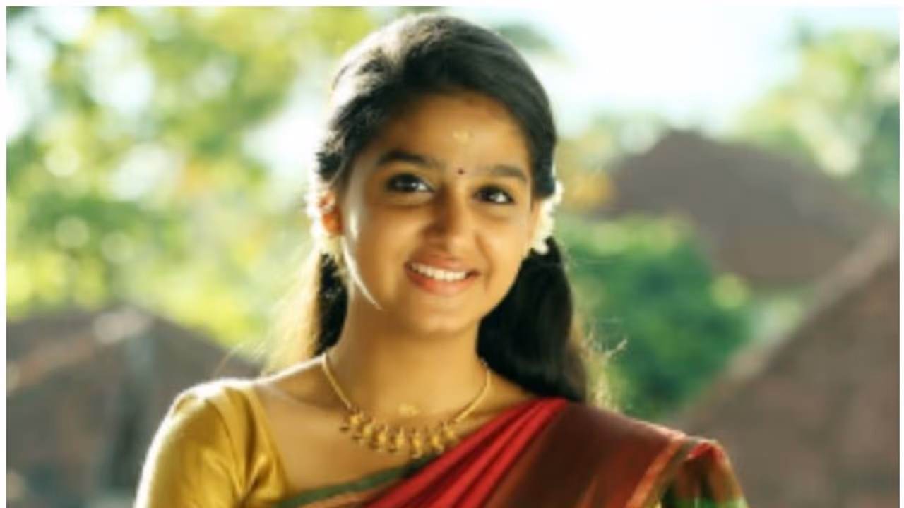 ആ ഫോട്ടോഗ്രാഫര് പറഞ്ഞ കാര്യം വിഷമിപ്പിച്ചു; അനശ്വര രാജൻ പറയുന്നു ആ ഫോട്ടോഗ്രാഫര് പറഞ്ഞ കാര്യം വിഷമിപ്പിച്ചു; അനശ്വര രാജൻ പറയുന്നു