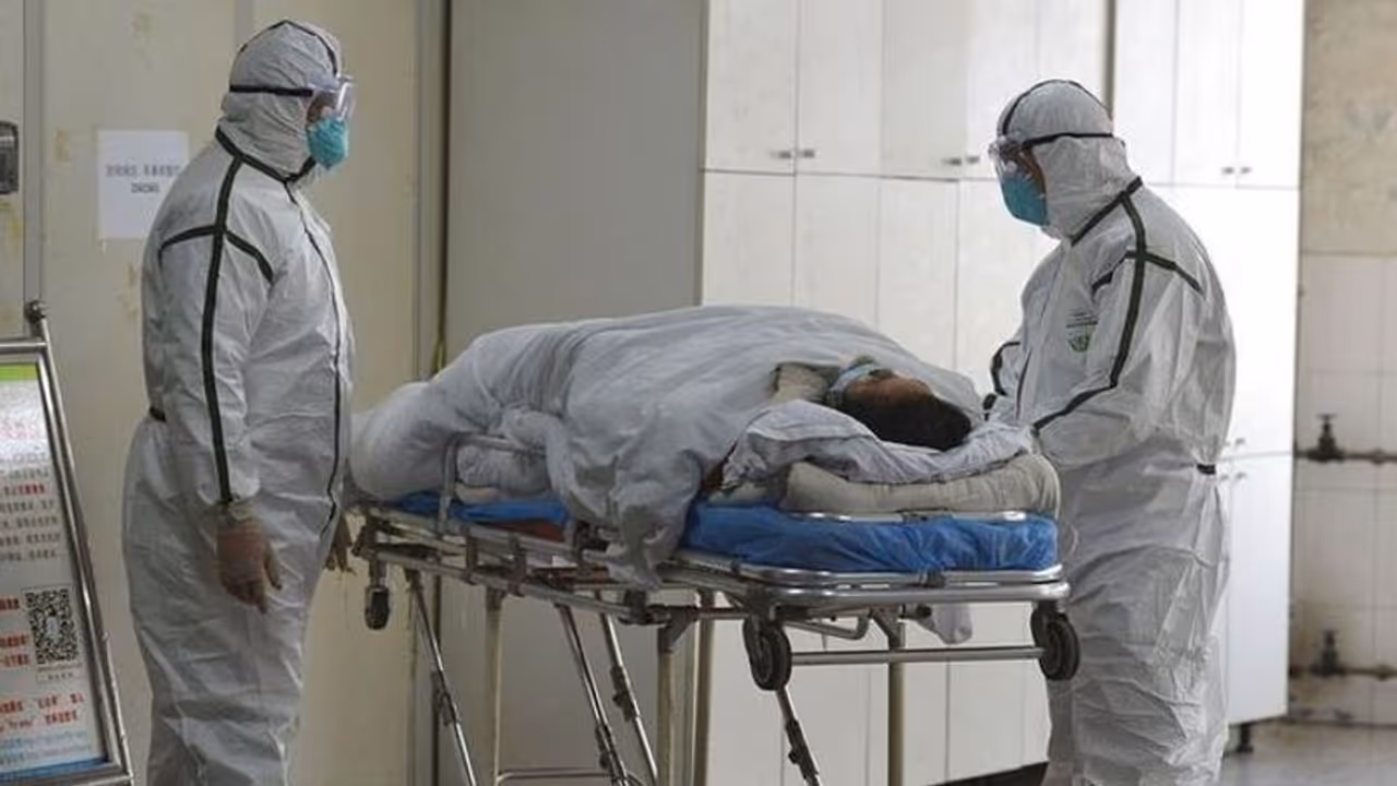 രാജ്യത്ത് കൊവിഡ് മരണം 166 ആയി, 24 മണിക്കൂറിനുള്ളിൽ ജീവൻ നഷ്ടപ്പെട്ടത് 17 പേർക്ക് രാജ്യത്ത് കൊവിഡ് മരണം 166 ആയി, 24 മണിക്കൂറിനുള്ളിൽ ജീവൻ നഷ്ടപ്പെട്ടത് 17 പേർക്ക്