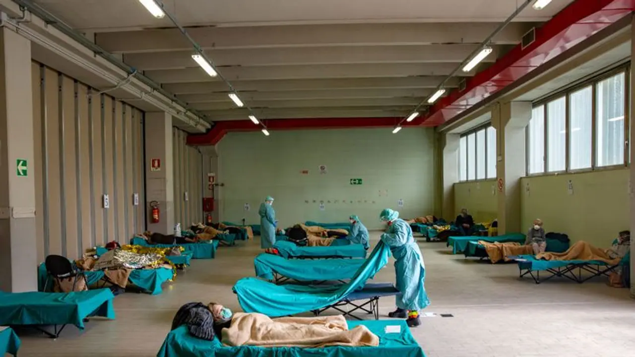 আমেরিকায় একদিনে করোনা প্রাণ কাড়ল ২,০০০ বেশি, মৃত্যু মিছিলে এক নম্বরের পথে ট্রাম্পের দেশ