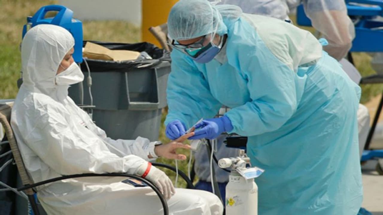 ചൈനയില് നിന്നെത്തിയ പതിനായിരക്കണക്കിന് പിപിഇ കിറ്റുകള് മോശം; സുരക്ഷ പരിശോധനയില് പരാജയപ്പെട്ടു ചൈനയില് നിന്നെത്തിയ പതിനായിരക്കണക്കിന് പിപിഇ കിറ്റുകള് മോശം; സുരക്ഷ പരിശോധനയില് പരാജയപ്പെട്ടു