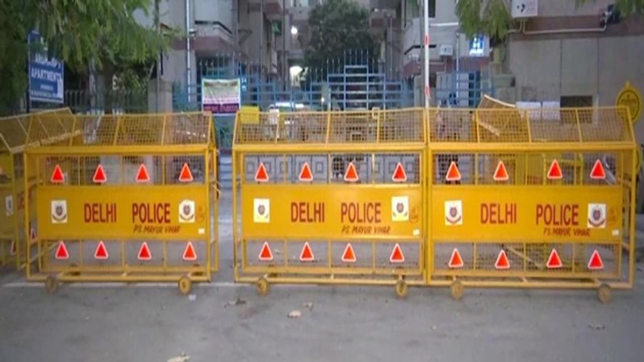 കനത്ത ജാഗ്രതയില് ദില്ലി; കൊവിഡിനെ പൂട്ടാന് ഓപ്പറേഷൻ ഷീൽഡുമായി സർക്കാർ; നടപടികള് ഊർജ്ജിതം കനത്ത ജാഗ്രതയില് ദില്ലി; കൊവിഡിനെ പൂട്ടാന് ഓപ്പറേഷൻ ഷീൽഡുമായി സർക്കാർ; നടപടികള് ഊർജ്ജിതം