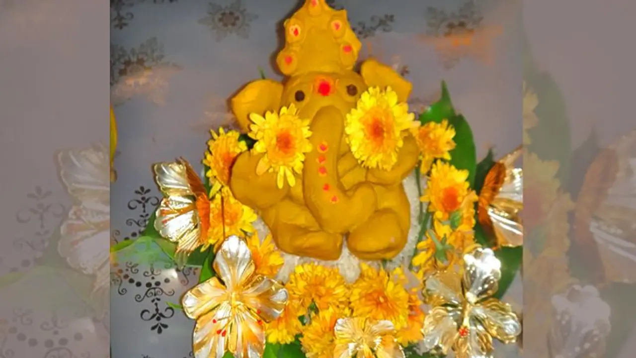 সংসারের অনটন ও আর্থিক সমস্যা দূর করুন, এই নিয়মে পুজো করুন সিদ্ধিদাতার