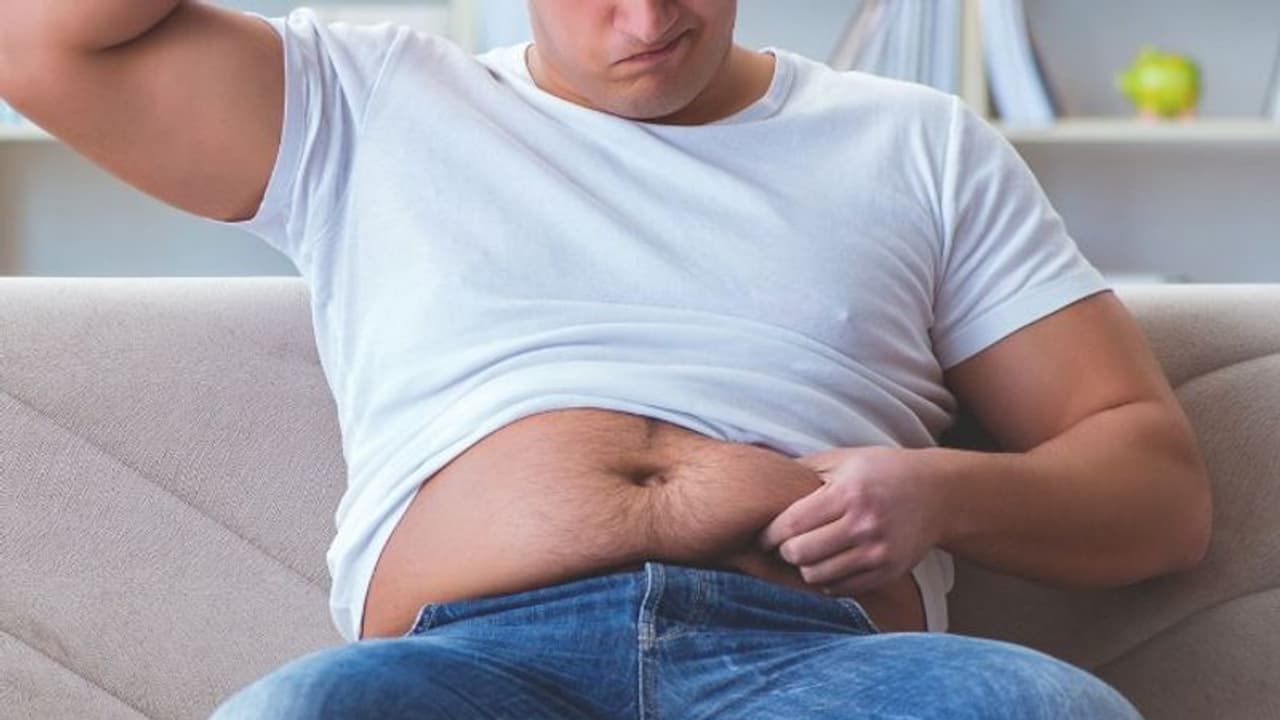 അടിവയറ്റിലെ കൊഴുപ്പ് കുറയ്ക്കാൻ ഈ രണ്ട് ഭക്ഷണങ്ങൾ ശീലമാക്കൂ; ന്യൂട്രീഷനിസ്റ്റ് പറയുന്നു