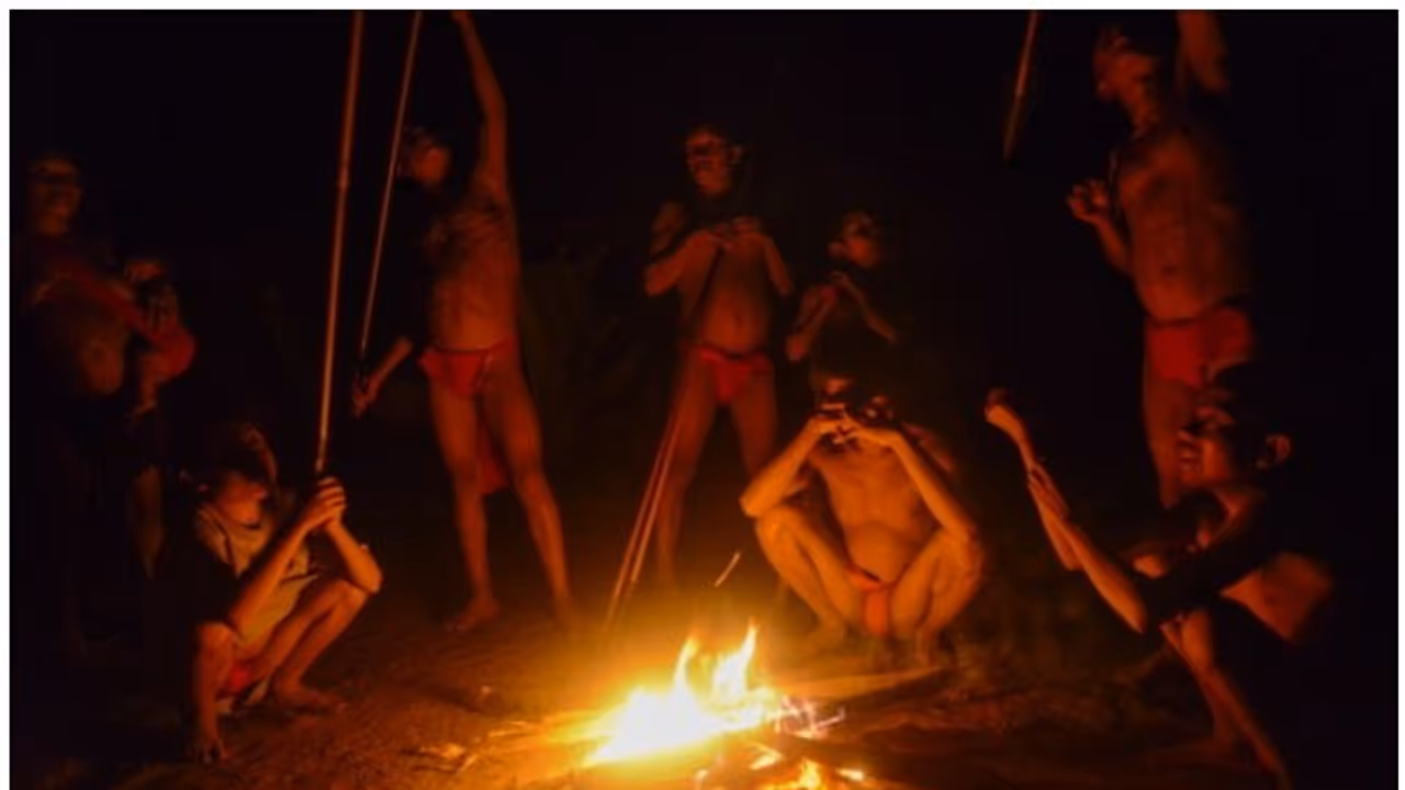 ആമസോണ് മഴക്കാടുകളില് ബാഹ്യസമ്പര്ക്കം ഇല്ലാതെ കഴിയുന്ന ഗോത്രവിഭാഗത്തിലും കൊവിഡ് മരണം; ആശങ്കയോടെ ലോകം ആമസോണ് മഴക്കാടുകളില് ബാഹ്യസമ്പര്ക്കം ഇല്ലാതെ കഴിയുന്ന ഗോത്രവിഭാഗത്തിലും കൊവിഡ് മരണം; ആശങ്കയോടെ ലോകം