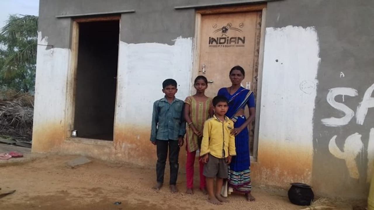 ಲಾಕ್‌ಡೌನ್‌ ಎಫೆಕ್ಟ್‌: 'ಉಪವಾಸ ಇದ್ದೇವೆ, ರೇಷನ್‌ ಕೊಟ್ಟು ಪುಣ್ಯ ಕಟ್ಕೊಳ್ಳಿ'