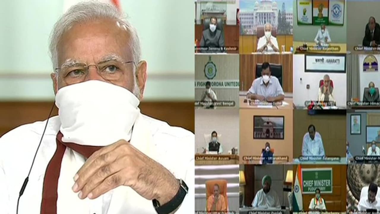 24 மணி நேரமும் வேலை செய்து கொண்டே இருக்கிறேன்...!! மாநில முதல்வர்களை நெகிழ வைத்த பிரதமர் மோடி..!!