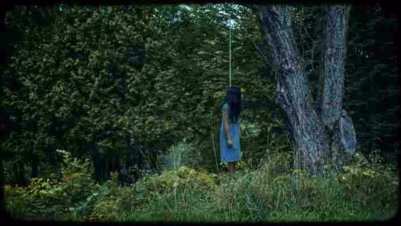 रेप के बाद नाबालिग की हत्या, आम के बगीचे में फंदे से लटका मिला शव, मांग में लगा था सिंदूर रेप के बाद नाबालिग की हत्या, आम के बगीचे में फंदे से लटका मिला शव, मांग में लगा था सिंदूर