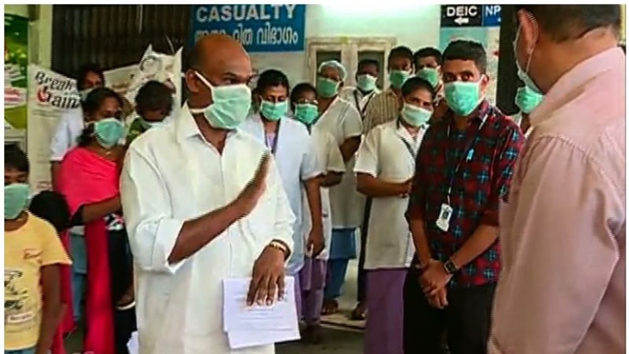 'ഒരുമിച്ച് ശ്രമിച്ചാൽ കൊവിഡിനെ തുടച്ച് മാറ്റാം', ഇടുക്കിയില് കൊവിഡ് സ്ഥിരീകരിച്ചവരെല്ലാം ആശുപത്രി വിട്ടു 'ഒരുമിച്ച് ശ്രമിച്ചാൽ കൊവിഡിനെ തുടച്ച് മാറ്റാം', ഇടുക്കിയില് കൊവിഡ് സ്ഥിരീകരിച്ചവരെല്ലാം ആശുപത്രി വിട്ടു