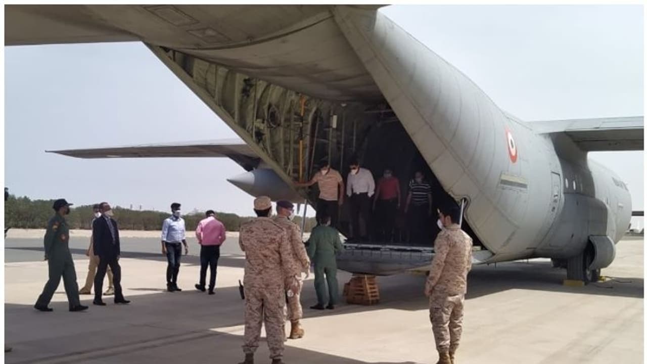 കൊവിഡ് 19 പ്രതിരോധം; ഇന്ത്യന്‍ റാപ്പിഡ് റെസ്‍പോണ്‍സ് സംഘം കുവൈത്തിലെത്തി