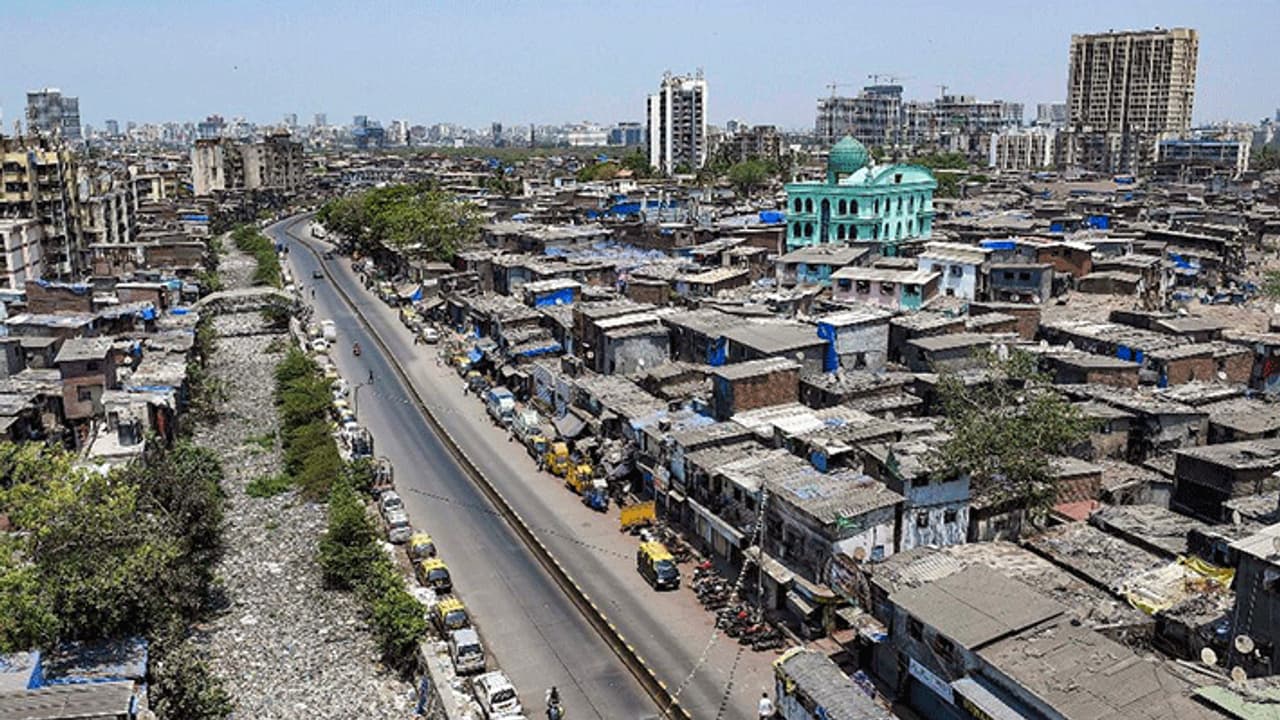 ധാരാവിയില് കൊവിഡ് മരണം ഏഴായി; മഹാരാഷ്ട്രയില് 2455 വൈറസ് ബാധിതര് ധാരാവിയില് കൊവിഡ് മരണം ഏഴായി; മഹാരാഷ്ട്രയില് 2455 വൈറസ് ബാധിതര്