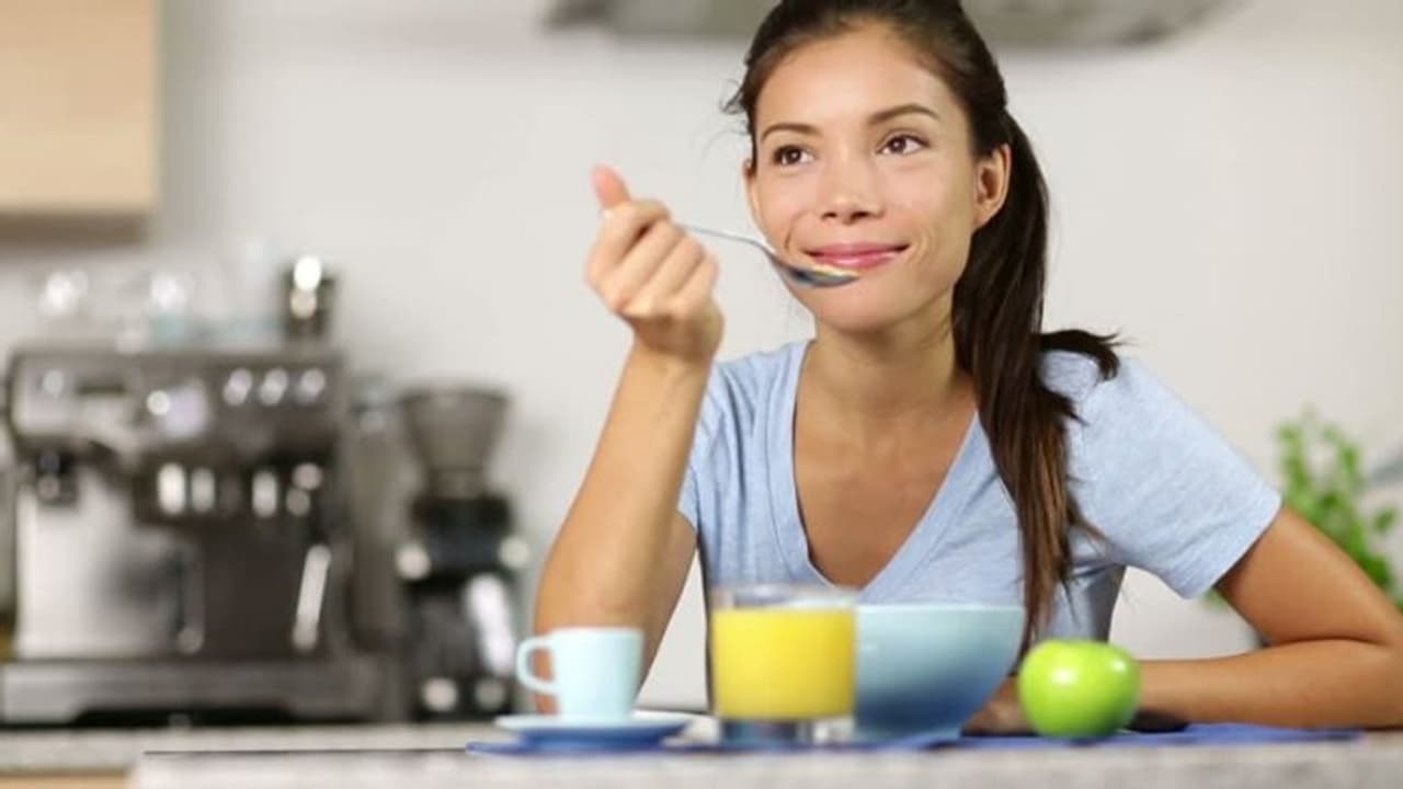 ലോക്ക്ഡൗണ്‍ കാലത്ത് അമിതവണ്ണം കുറയ്ക്കാന്‍ ഏറ്റവും നല്ലത് ഈ ഭക്ഷണങ്ങള്‍...