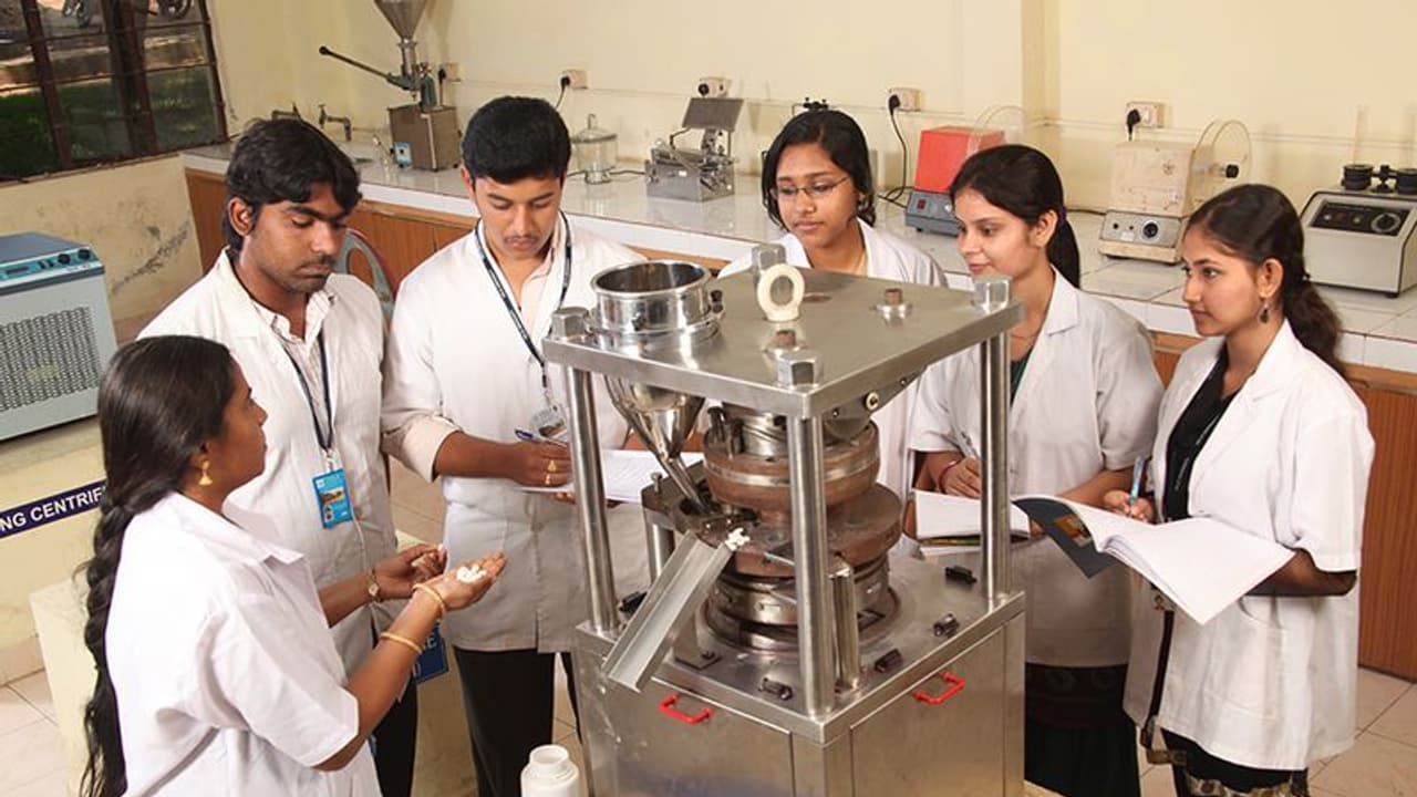 മികച്ച ജോലി ഉറപ്പാക്കാൻ തിരഞ്ഞെടുക്കാവുന്ന കോഴ്സുകൾ മികച്ച ജോലി ഉറപ്പാക്കാൻ തിരഞ്ഞെടുക്കാവുന്ന കോഴ്സുകൾ