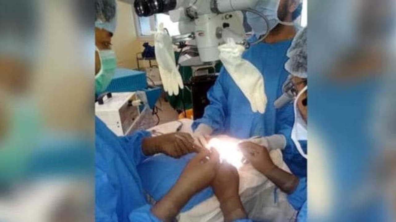 Doctors add ASI's chopped hand in seven and a half hour operation , Nihang Sikhs attacked with sword in Punjab kps Doctors add ASI's chopped hand in seven and a half hour operation , Nihang Sikhs attacked with sword in Punjab kps
