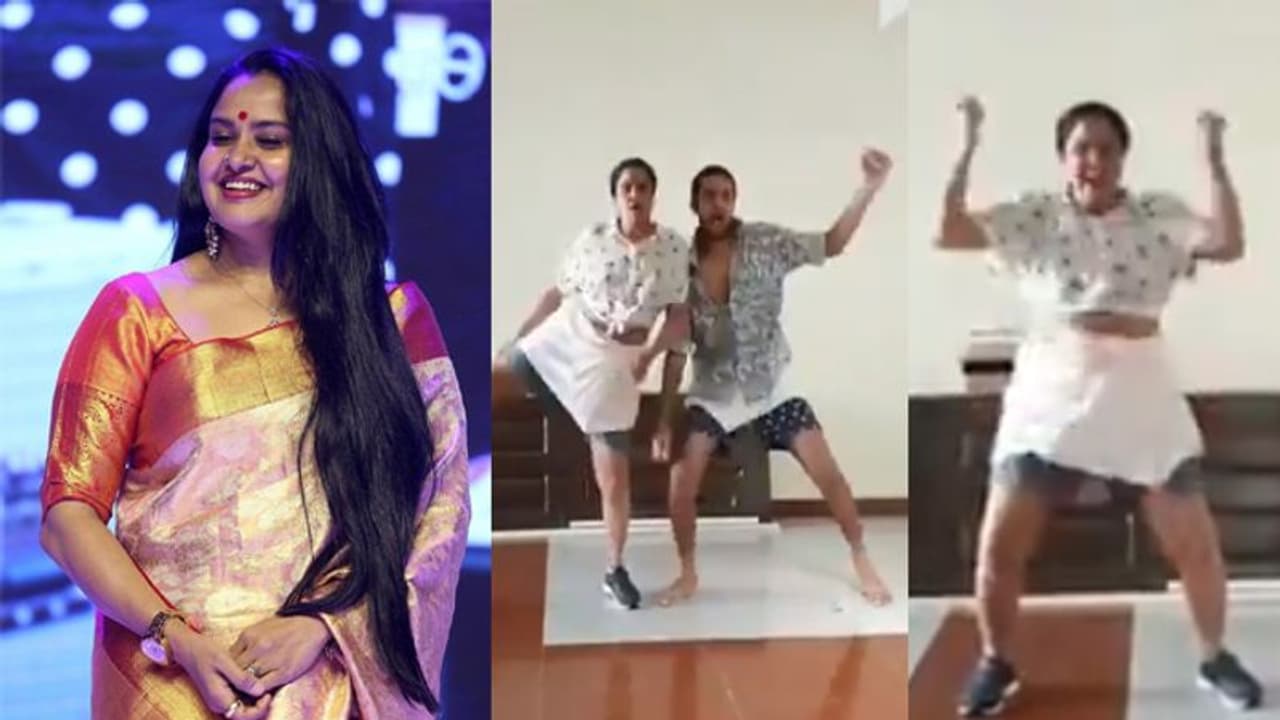 வாத்தி கம்மிங் பாடலுக்கு வேட்டியை மடித்து கட்டி குத்தாட்டம் போட்ட நடிகை பிரகதி! இந்த வயதிலும் என்ன ஆட்டம்! வாத்தி கம்மிங் பாடலுக்கு வேட்டியை மடித்து கட்டி குத்தாட்டம் போட்ட நடிகை பிரகதி! இந்த வயதிலும் என்ன ஆட்டம்!