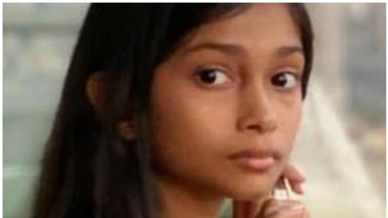 അഞ്ച് ദിവസത്തിനുള്ളില് 70,000 രൂപ, കൊവിഡ് കാലത്ത് സഹായിക്കാൻ ചിത്രങ്ങള് വരച്ച് വിറ്റ് താരപുത്രി അഞ്ച് ദിവസത്തിനുള്ളില് 70,000 രൂപ, കൊവിഡ് കാലത്ത് സഹായിക്കാൻ ചിത്രങ്ങള് വരച്ച് വിറ്റ് താരപുത്രി