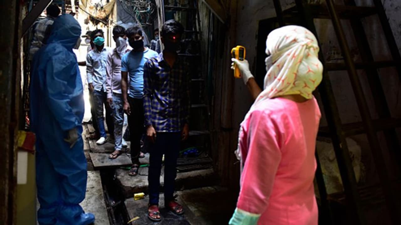 ದೇಶದಲ್ಲಿ ಕೊರೋನಾ 'ಮಹಾ' ಸ್ಫೋಟ: ಈ ರಾಜ್ಯದಲ್ಲಿ ಒಂದೇ ದಿನ 352 ಕೇಸ್ ದೇಶದಲ್ಲಿ ಕೊರೋನಾ 'ಮಹಾ' ಸ್ಫೋಟ: ಈ ರಾಜ್ಯದಲ್ಲಿ ಒಂದೇ ದಿನ 352 ಕೇಸ್