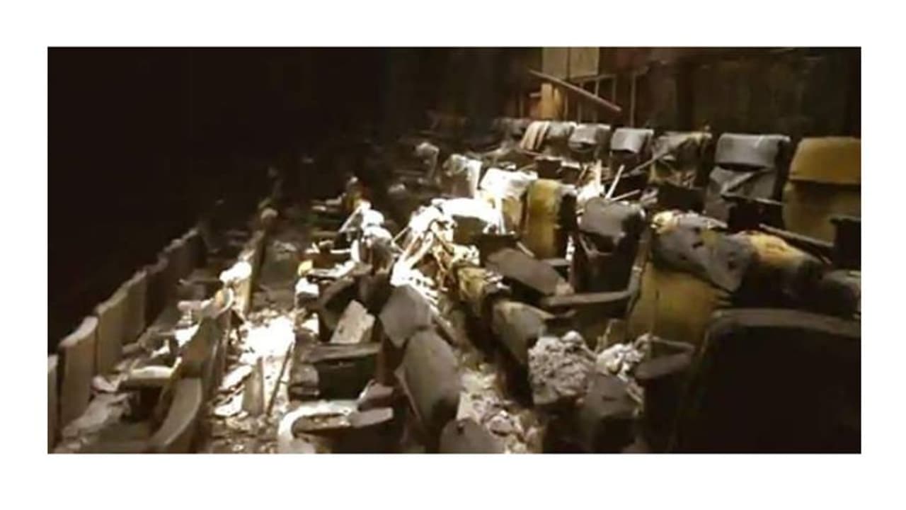 சொகுசு திரையரங்குகளில் உள்ள "சீட்டு" களை கடித்து துவம்சம் செய்த எலிகள்..! கண்ணீர் விடும் உரிமையாளர்கள்! சொகுசு திரையரங்குகளில் உள்ள "சீட்டு" களை கடித்து துவம்சம் செய்த எலிகள்..! கண்ணீர் விடும் உரிமையாளர்கள்!